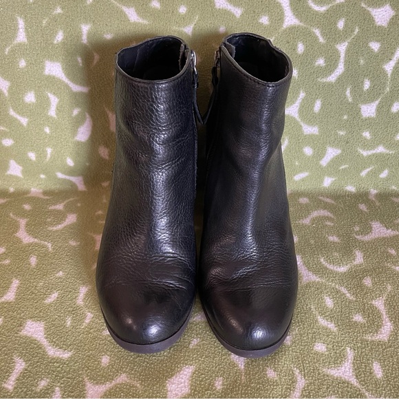 Kenneth Cole Reaction black genuine leather ankle boots booties might win zipper - Picture 3 of 7